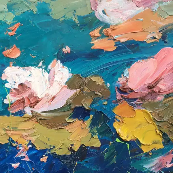 A close-up detail of two water lilies, one pink and one white, highlighting the heavy impasto and the relief of the oil paint on the canvas by Agostino Veroni.